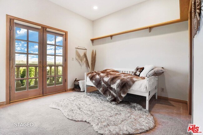 Building Photo - 19 Ranchero Rd