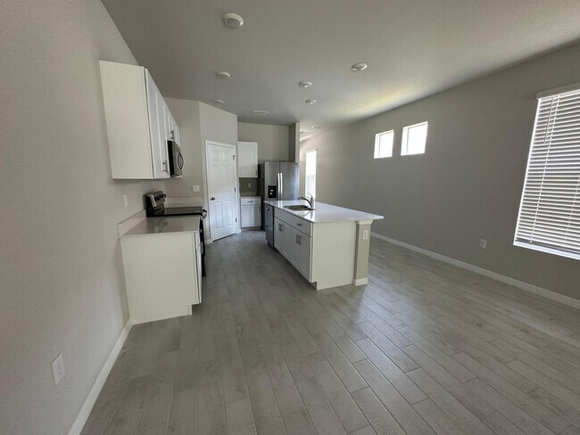 Building Photo - 826 Friendship Cir