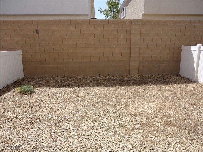 Building Photo - 9329 Square Dance Pl