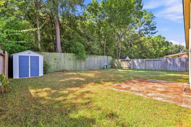 Building Photo - 5923 Deleon Trail Dr