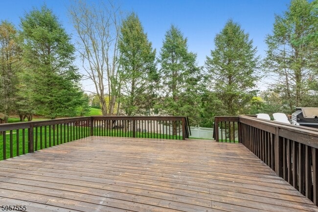 Building Photo - 27 Rolling Views Dr