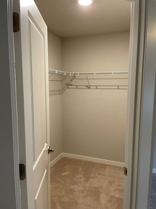 Building Photo - Stunning 3 bedroom 2.5 bathroom Townhome in Bothell!