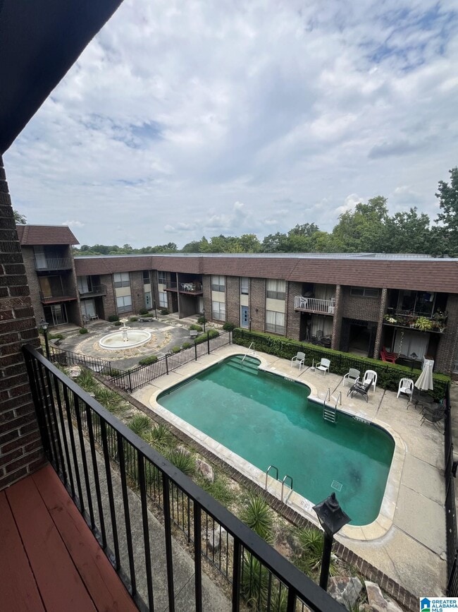 Building Photo - 1340 32nd St S