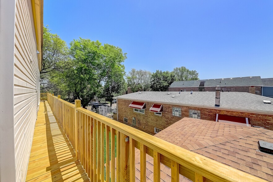 Building Photo - 4510 S Laflin St