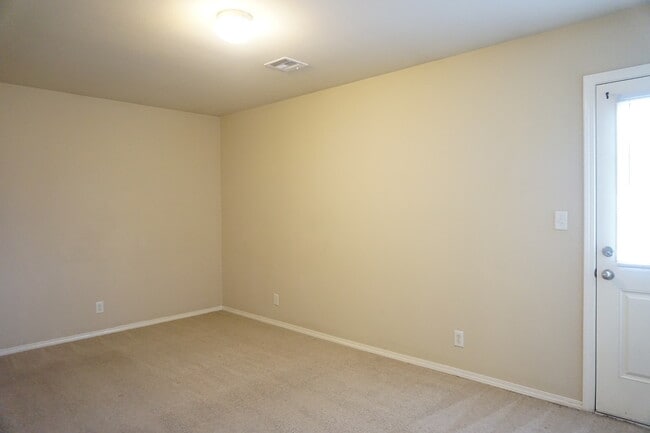 Building Photo - RSI 3508 - 3510G (EM*)