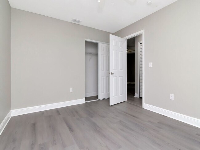 Building Photo - Fully Renovated 3-Bedroom, 2-Bath Rental in Bradenton, FL — $1,895/Month with Pest Control, Trash...