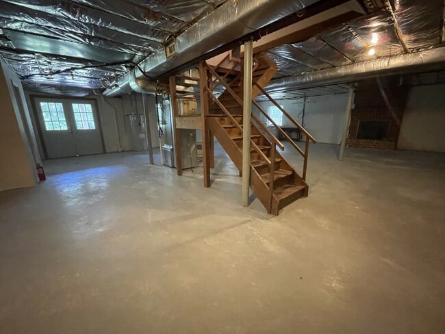 Building Photo - 156 Scottsmill Rd