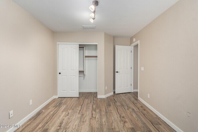 Building Photo - 6425 W Briles Rd