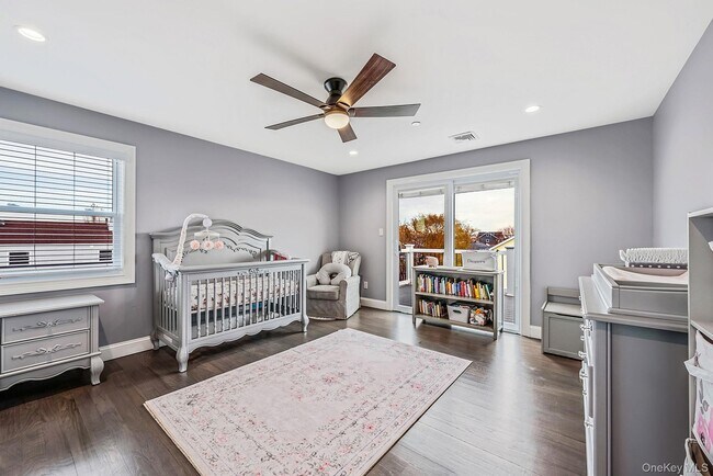 Building Photo - 449 Nassau Ave