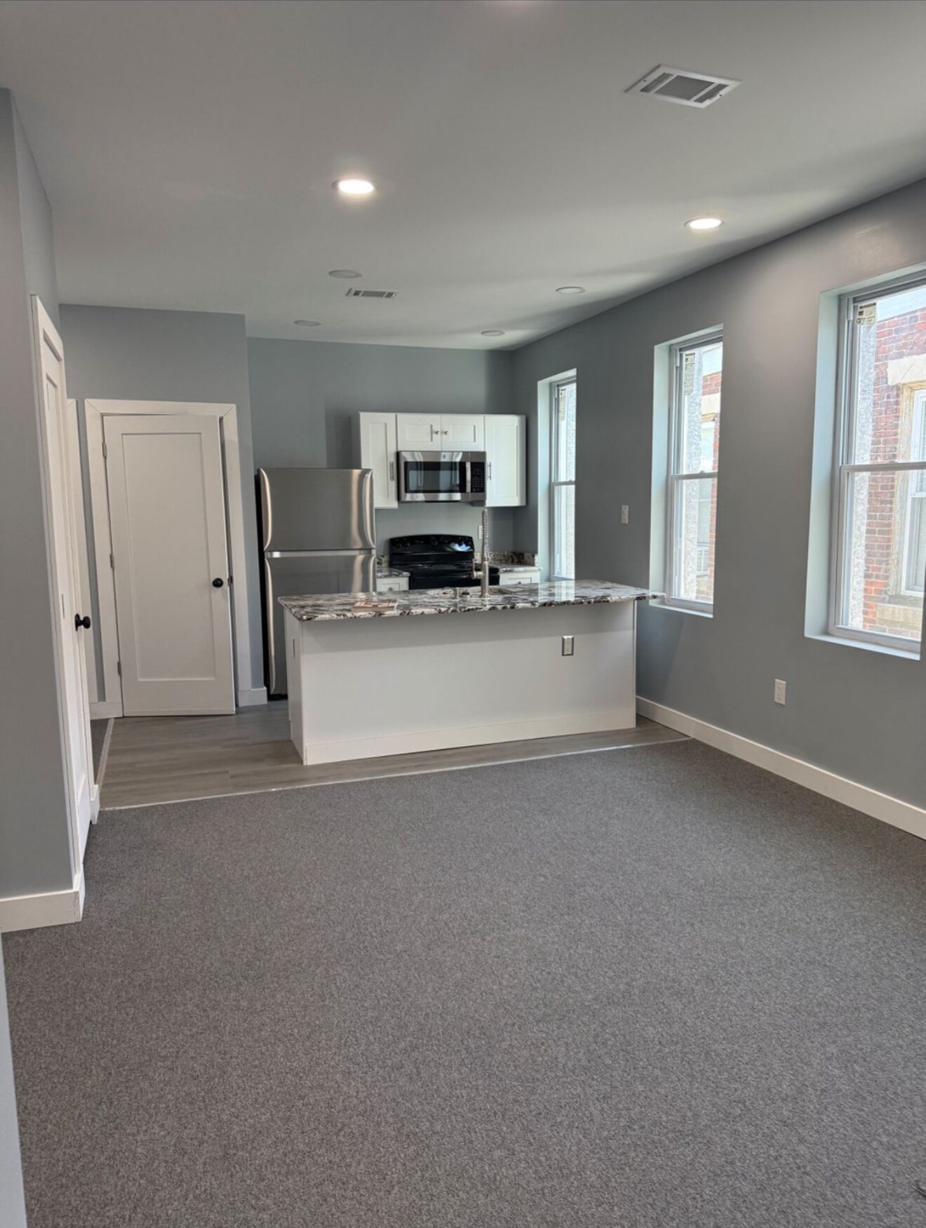 Building Photo - 6040 Kingsessing Ave