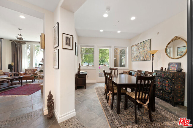 Building Photo - 6241 Crescent Park W