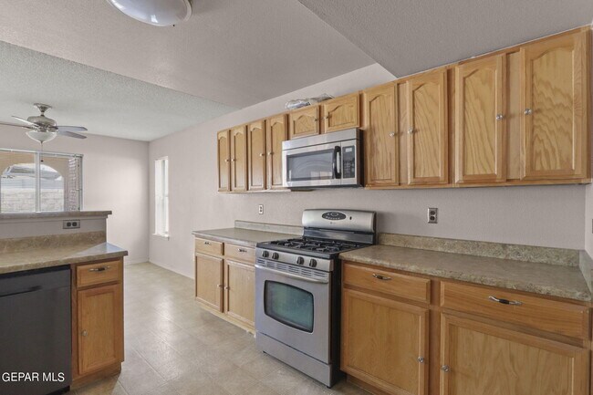 Building Photo - 14301 Pacific Point Dr