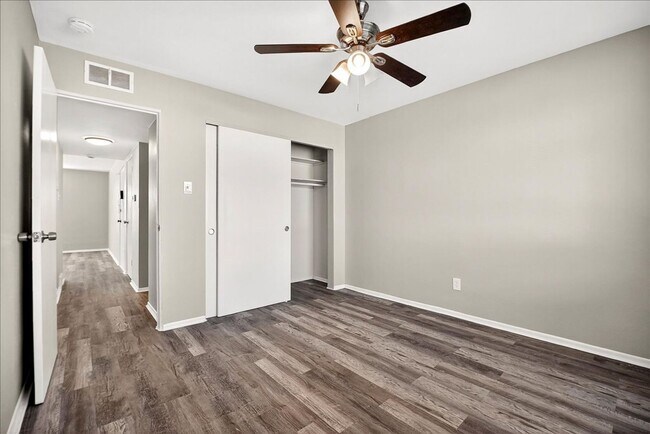 Building Photo - Morganford Motherrrr