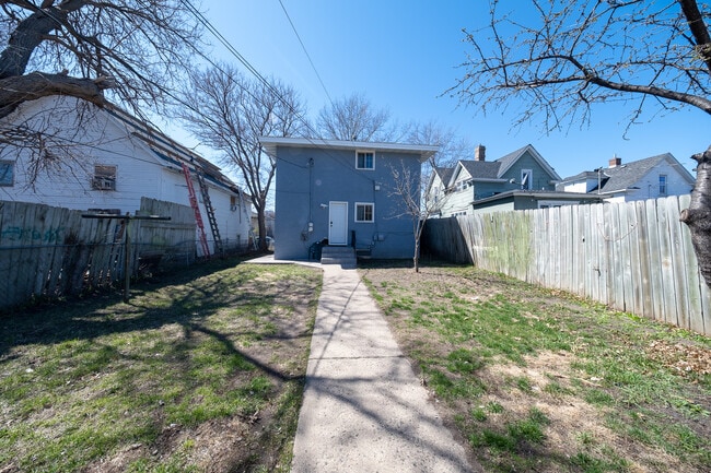 Building Photo - 3821 Clinton Ave