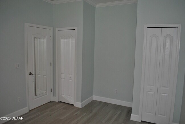 Building Photo - 128 Centennial Park Dr