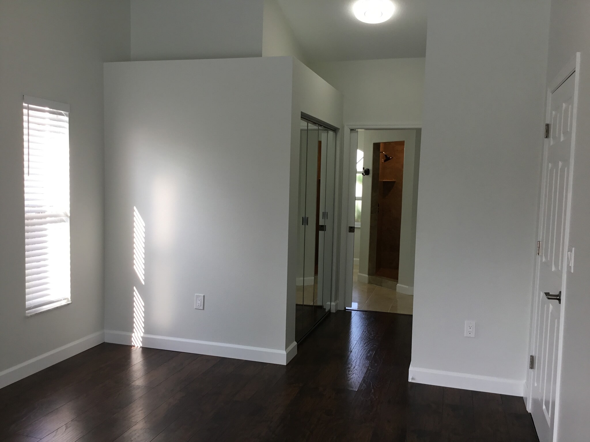 Master bedroom with walk-in closet - 5714 29th Ct E