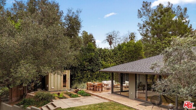 Building Photo - 775 San Rafael Terrace