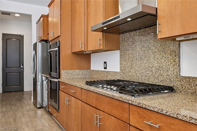 Building Photo - 2341 Martinique Ave