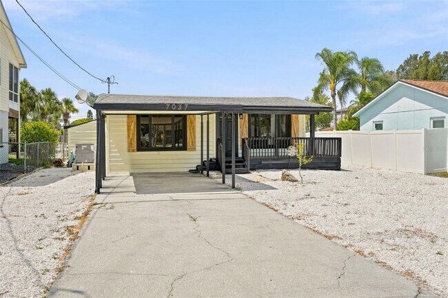 Building Photo - 7037 McCray Dr