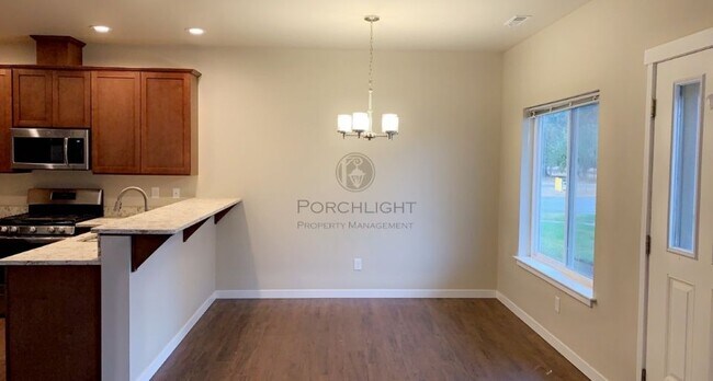 Building Photo - 600 Pioneer Ct