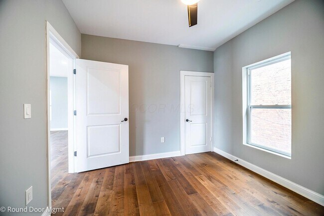 Building Photo - 850 Wilson Ave