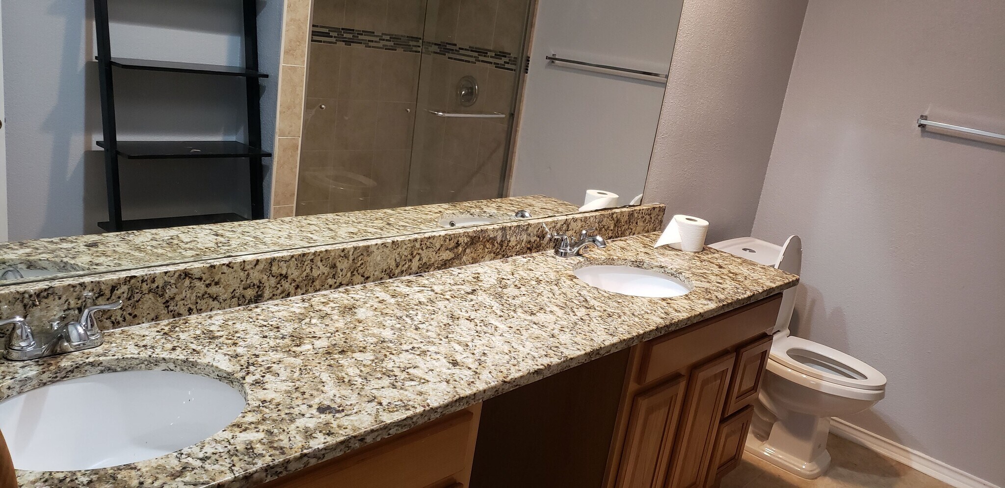 master bath - 9018 Rich Quail