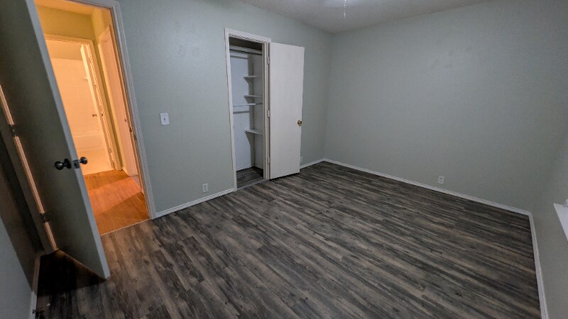 Building Photo - 921 Wintercreek Dr