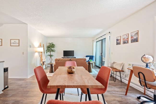 Building Photo - 6630 SW Capitol Hwy