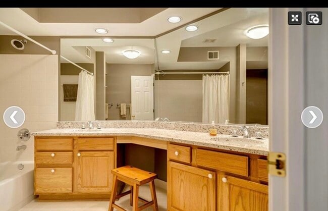 Building Photo - 1304F Garden Wall Cir