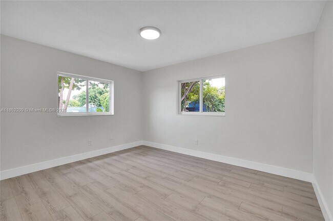 Building Photo - 14312 SW 110th Ave