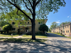 Building Photo - 318 Island Dr