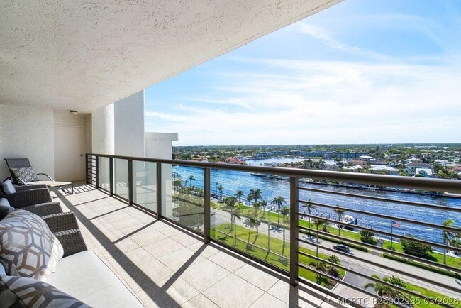 Building Photo - 2727 S Ocean Blvd