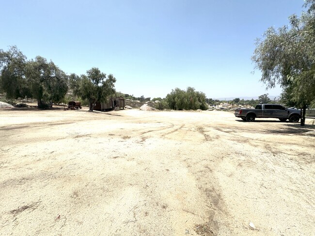 Building Photo - 27289 San Jacinto St
