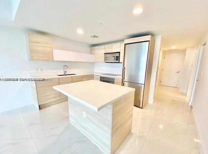 Building Photo - 16385 Biscayne Blvd