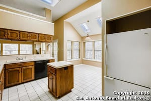 Building Photo - 8826 Lost Woods