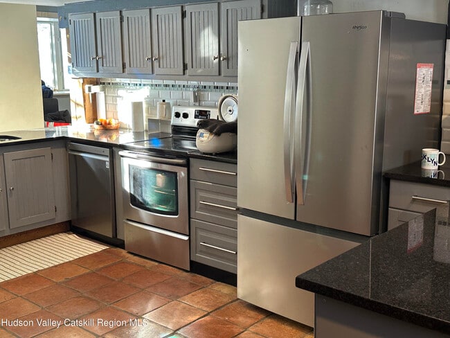 Building Photo - 180 Yerry Hill Rd