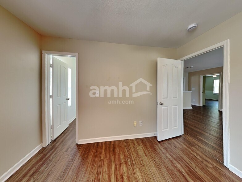 Building Photo - 3006 Chimney Wood Trl