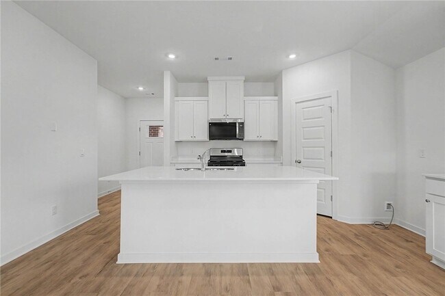 Building Photo - 529 Nevada St