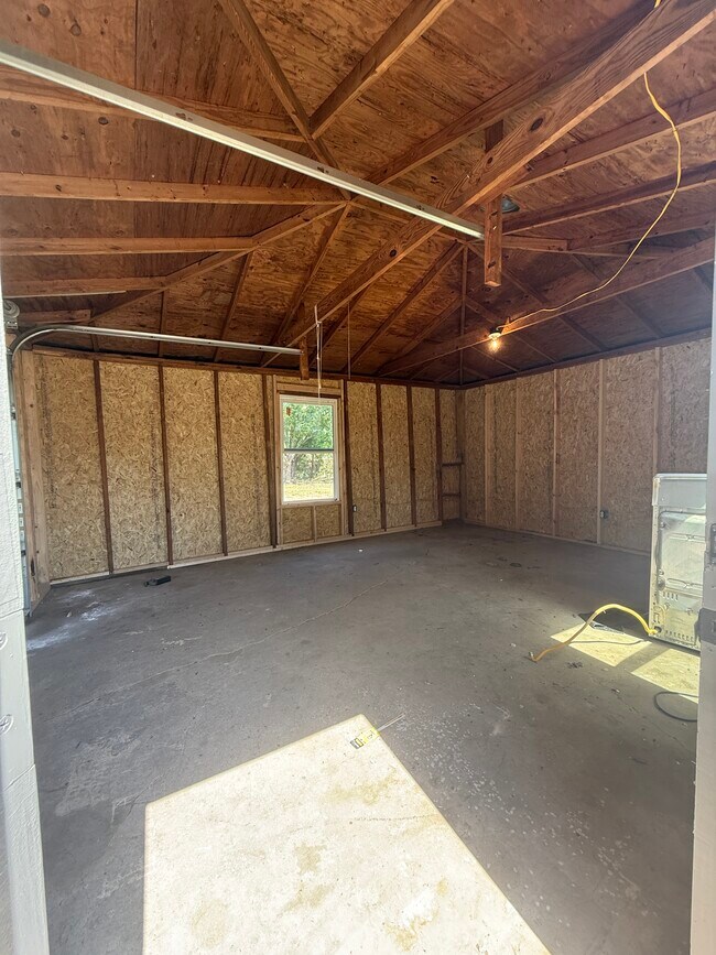Building Photo - 11 Maree Ct
