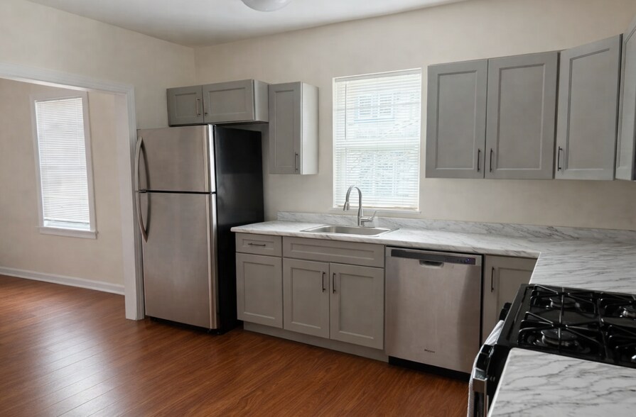 Building Photo - 409 S Aurora St