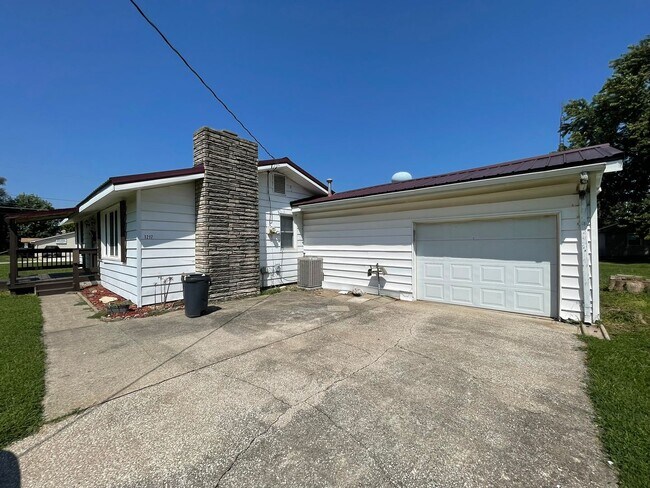 Building Photo - 1217 W Centennial Ave