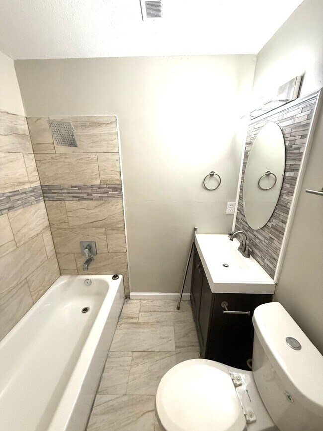 Building Photo - ** 4 Bed 2 Bath located in Montgomery East ** Call 334-366-9198 to schedule a self tour