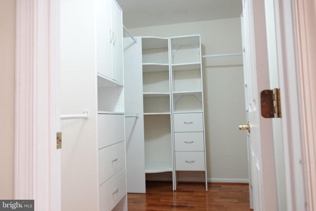 Building Photo - 1112 Pleasant Dr