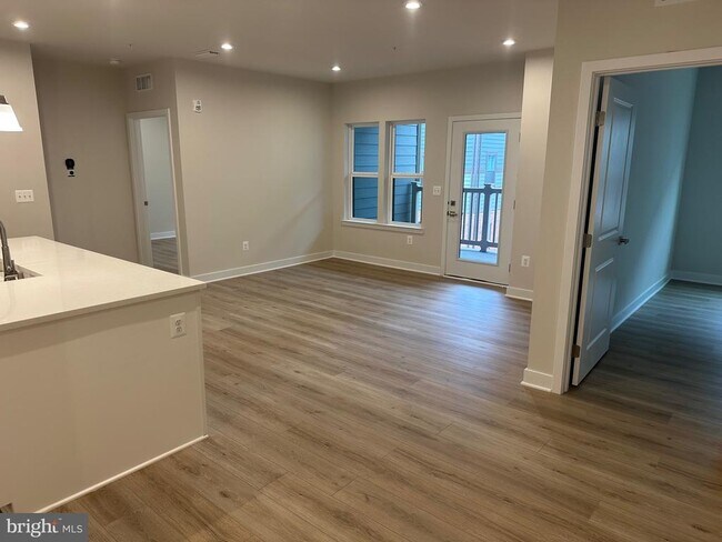 Building Photo - 14401 Milk Thistle Ln