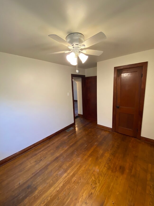 Building Photo - 604 W Worley St