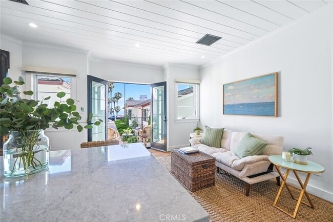 Building Photo - 358 Cliff Dr