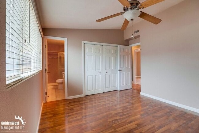 Building Photo - Stunning 3Bdm 2Ba Home with Sparkling Pool...