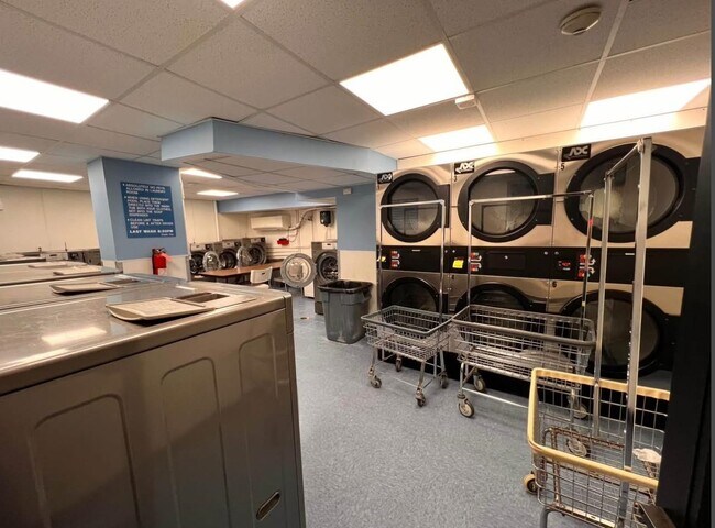 Building Photo - 6515 JFK Blvd E