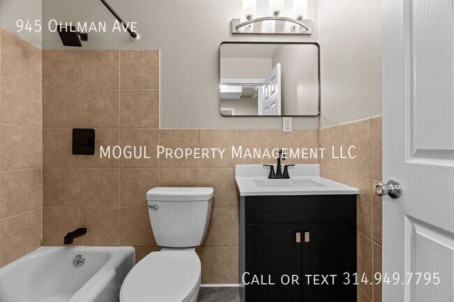 Building Photo - 945 Ohlman Ave