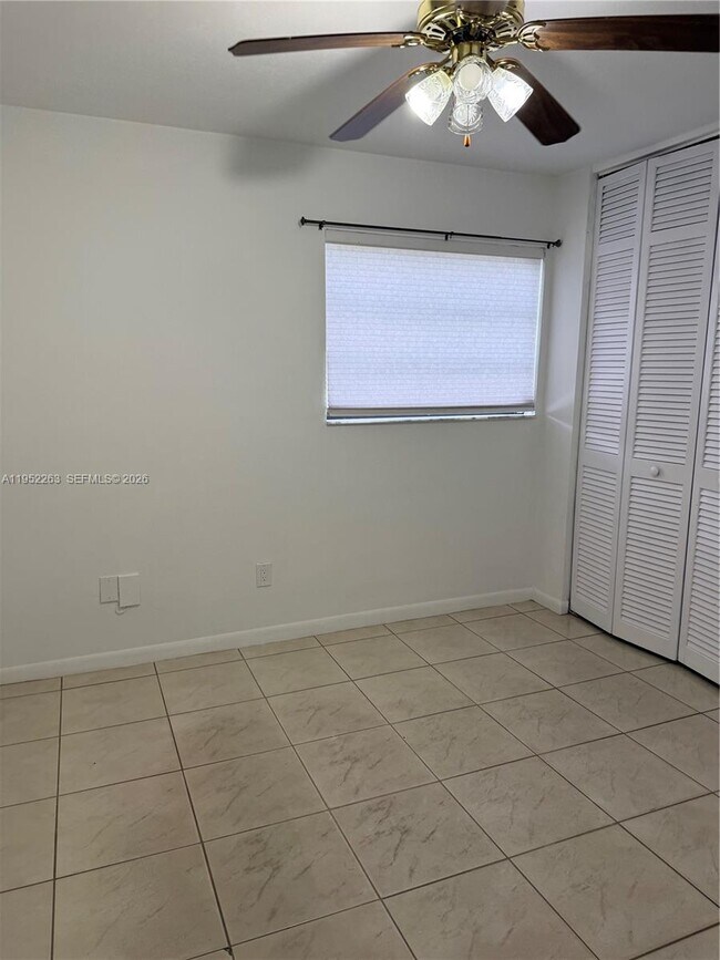 Building Photo - 11041 SW 140th Ave